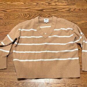 Aerie Tan and White Knit Sweater